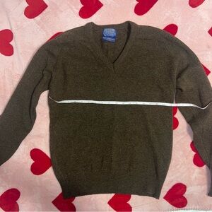 Vintage Pendleton 100% Wool Sweater Size Medium in Brown Color